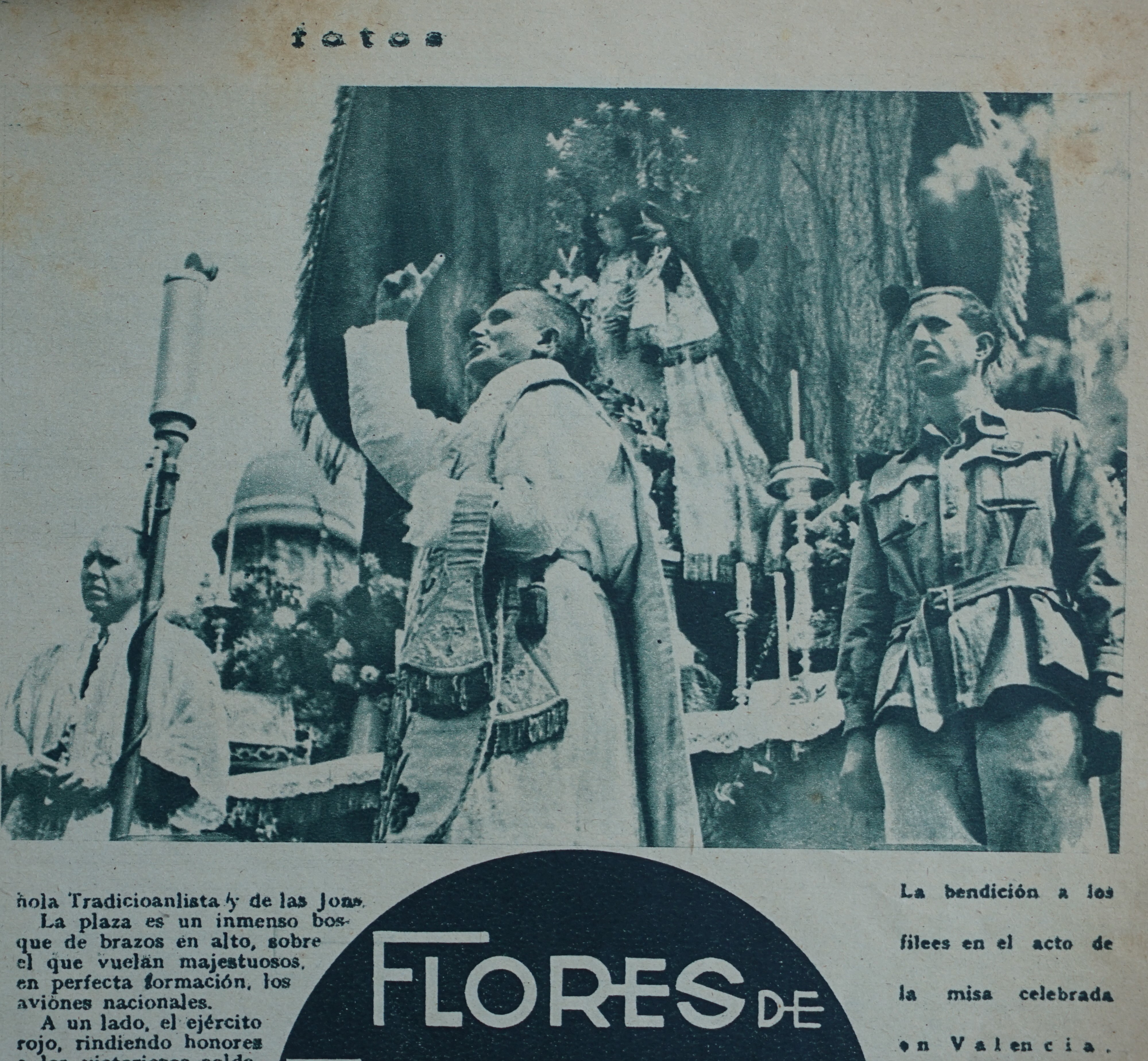 31 març 1939. Missa de campanya davant de l'Ajuntament. . (Semanario Gráfico Fotos)